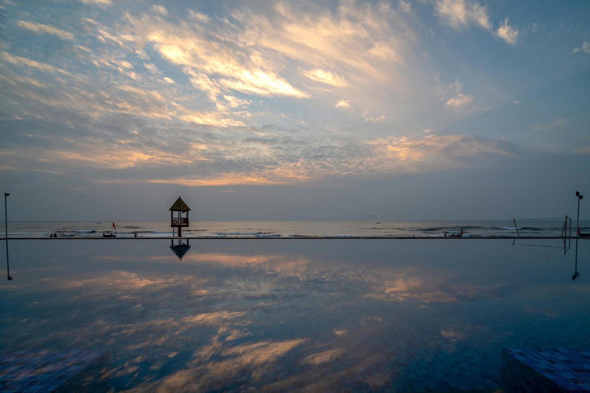 Howard Johnson Sandalwoods Resort Huizhou Huidong Buitenkant foto